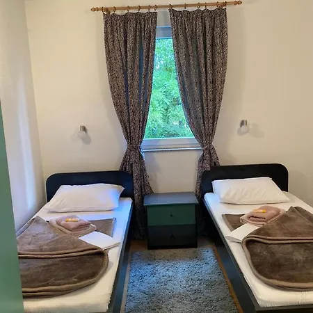 Maison d'hôtes Pansion Lazine 4*